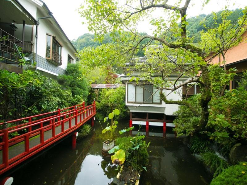 Motoyu Ryokan Ацуги Екстериор снимка