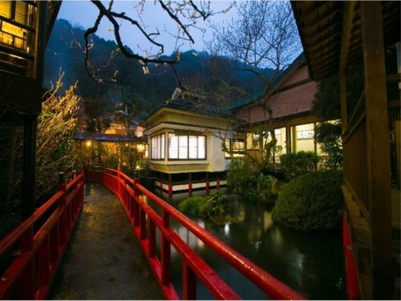 Motoyu Ryokan Ацуги Екстериор снимка