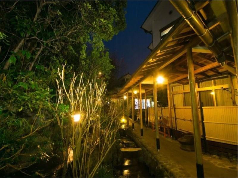 Motoyu Ryokan Ацуги Екстериор снимка