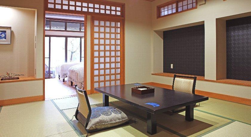 Motoyu Ryokan Ацуги Екстериор снимка